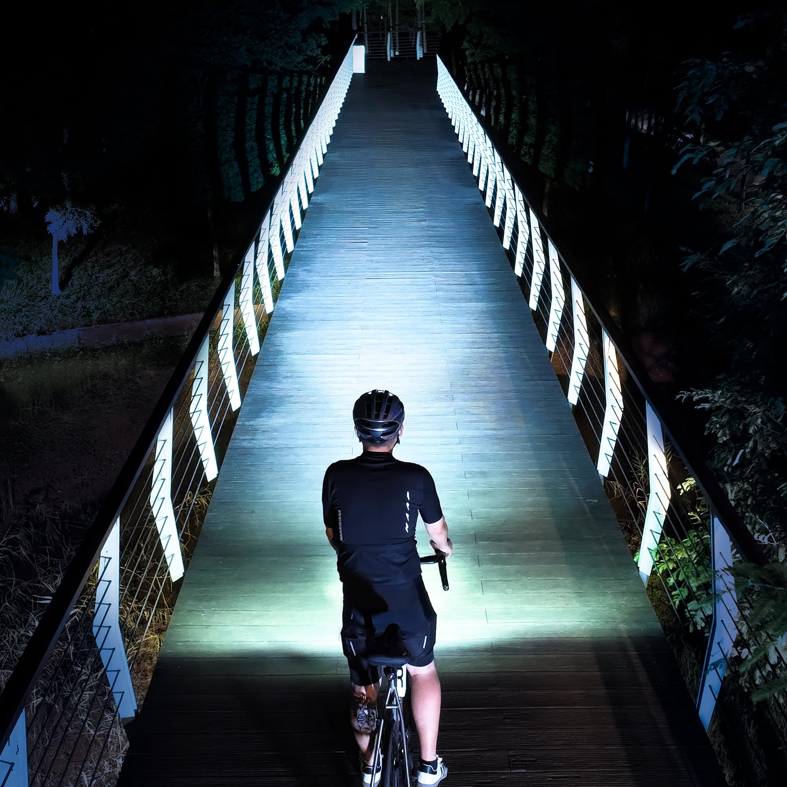 3400 Lumen USB Rechargeable IPX6 Waterproof LED Bike Light Five Modes